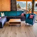 Daire Gaestehaus Oben Am Berg