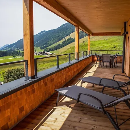 Lägenhet Gaestehaus Oben Am Berg