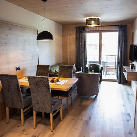 Oben Am Berg Apartment *