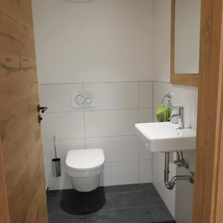 Gaestehaus Oben Am Berg Lägenhet *